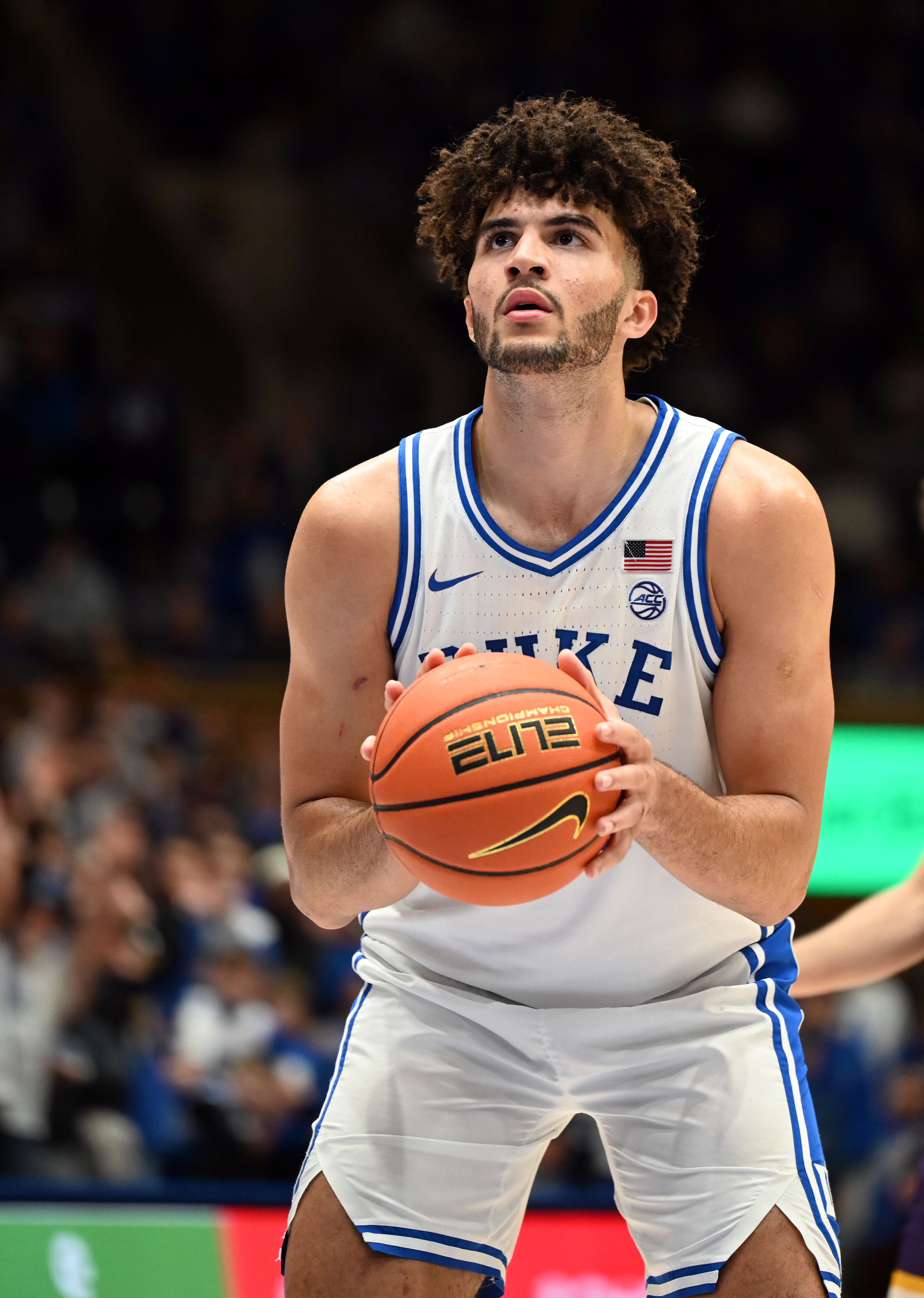 冲状元！卡梅隆·布泽尔半场狂轰20+9+2+2&amp;12罚10中 对手全队22分